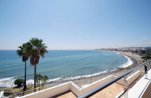 Nueva Milla de Oro Apartamento | Apartamento "Boulevard 205" con vistas al mar, piscina, balcón, terraza y jardín