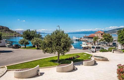 Sveti Juraj Apartamento | Apartment Branko by Interhome
