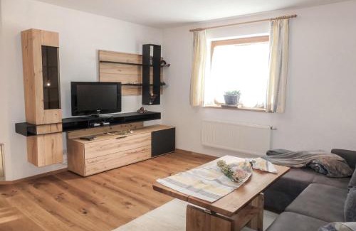 Strass im Zillertal Apartamento | Apartment Brettfall Blick by Interhome