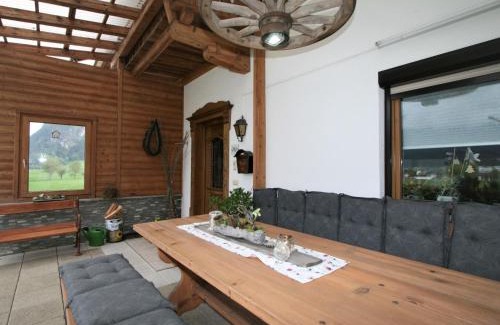 Strass im Zillertal Apartamento | Apartment Brettfall Blick by Interhome