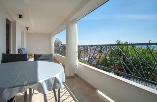 Selce Apartamento | Apartment Bruno by Interhome