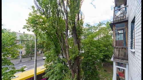 Dniprovs'kyi District Apartamento | Apartment Budivelnykiv 22/11