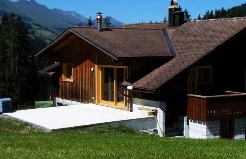 Adelboden Apartamento | Apartment Burn- Alte Strasse by Interhome