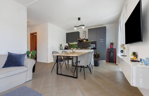 Vesio Apartamento | Apartamento 'Casa Vacanze Leon' con vistas al lago, jardín privado y Wi-Fi