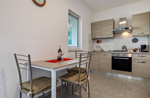 Brenzone sul Garda Apartamento | Apartamento 'Casa Maria' con vistas al lago, jardín privado y Wi-Fi