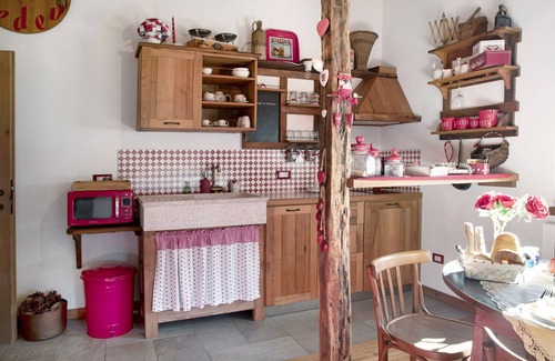 Teglio Apartamento | Apartamento "Ca' La Vedescia Mansarda Beli Miri" con vistas a la montaña, terraza y Wi-Fi