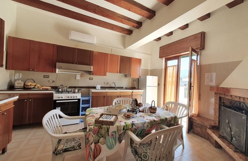Castroreale Terme Apartamento | Apartment Camalù by Interhome