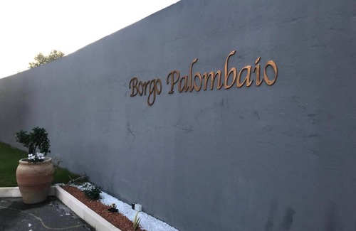 Contrada Pantano d'Arci Apartamento | Apartamento 'Camera Tripla 101' con terraza compartida, Wi-Fi y aire acondicionado