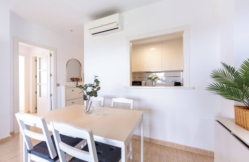 Retamar Apartamento | Apartamento 'Campo De Golf, Piscina Y Padel' con vistas al mar, piscina y aire acondicionado