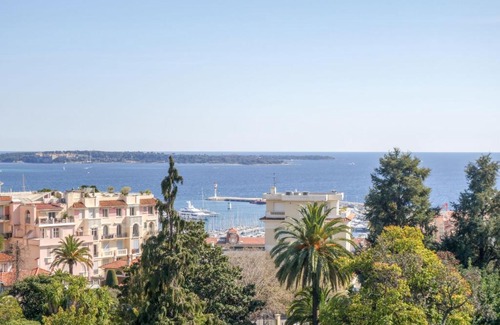 Riou - Petit Juas - Av de Grasse Apartamento | Apartment Cannes Parc by Interhome