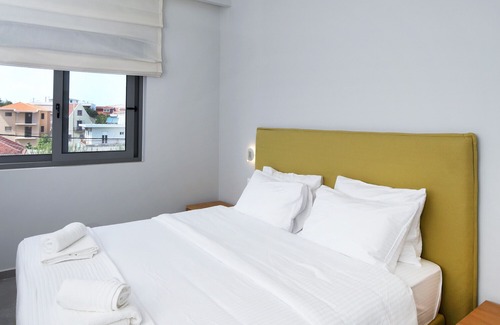 Lefkada Apartamento | Apartment 'Carabella Residence 1' with Mountain View, Wi-Fi and Air Conditioning