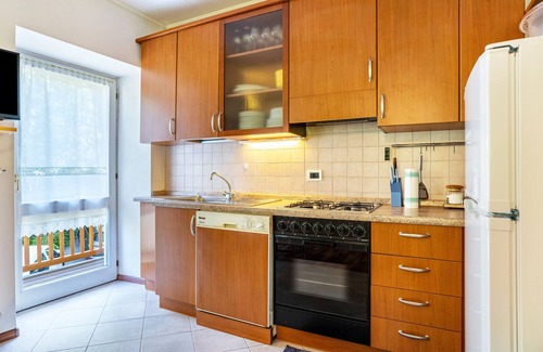 Celledizzo Apartamento | Apartamento 'Casa Ai Laresi 1' con vistas a la montaña, jardín privado y Wi-Fi
