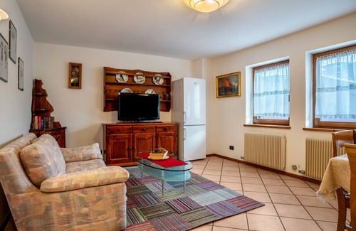 Grauno Casa | Apartamento 'Casa Al Portico Val Di Cembra' con vistas a la montaña y balcón