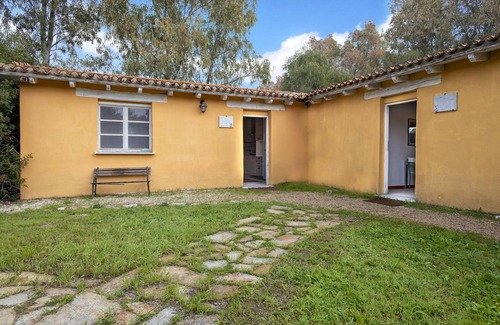 Tottubella Apartamento | Apartment 'Casa Ares' with Shared Garden, Wi-Fi and Air Conditioning
