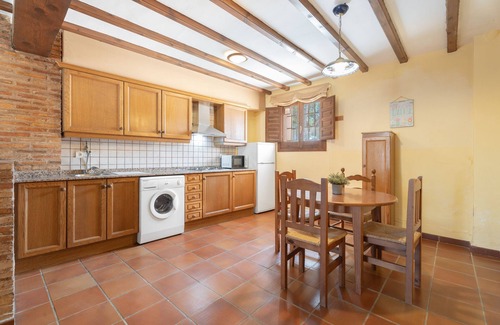 Altura Apartamento | Apartamento 'Casa Cala' con vistas a la montaña, piscina y jardín compartidos