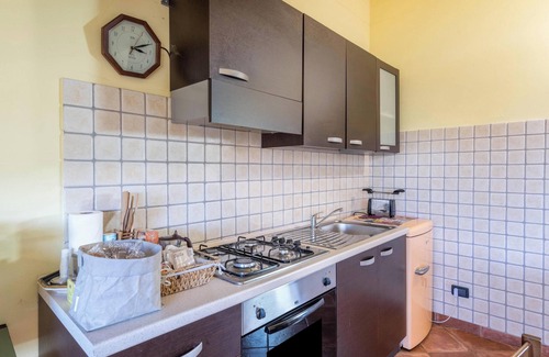 Marone Apartamento | Apartamento 'Casa Caterina Mansarda' con vistas al lago, jardín y Wi-Fi