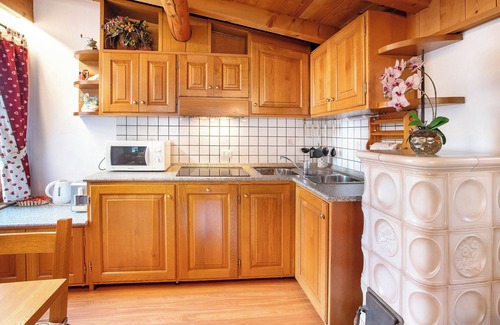 Valdisotto Apartamento | Apartamento 'Casa Colturi Abete' con vistas a la montaña, jardín compartido y Wi-Fi