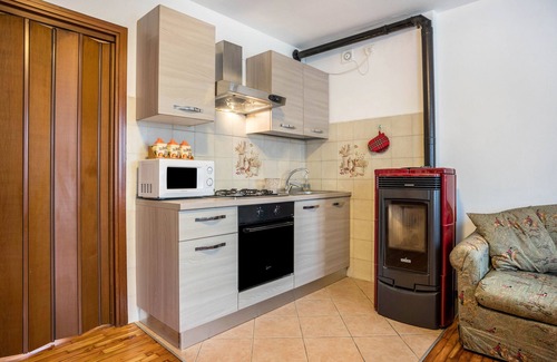 Ragoli Apartamento | Apartamento 'Casa D'ala Paiona' con vistas a la montaña, jardín privado y Wi-Fi