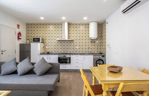 San Ambrosio Apartamento | Apartamento 'Casa de 10 - 4I' con vistas a la montaña, piscina compartida y Wi-Fi