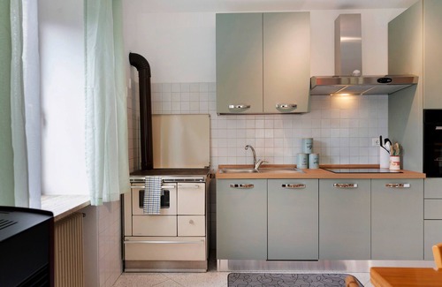 Romeno Apartamento | Apartment 'Casa Del Sole, Relax E Natura' with Mountain View, Private Garden and Wi-Fi