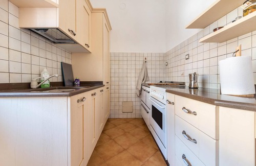 Torbole sul Garda Apartamento | Apartment Casa Forni with Mountain View & Wi-Fi