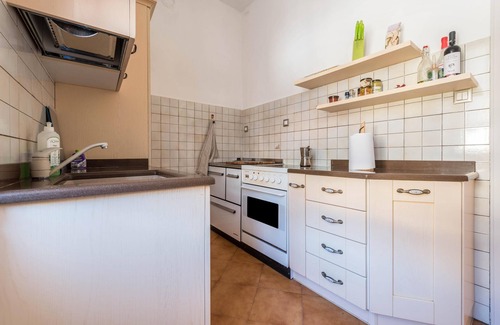 Torbole sul Garda Apartamento | Apartment Casa Forni with Mountain View & Wi-Fi