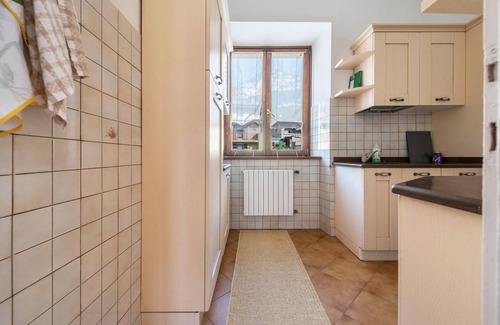 Torbole sul Garda Apartamento | Apartment Casa Forni with Mountain View & Wi-Fi