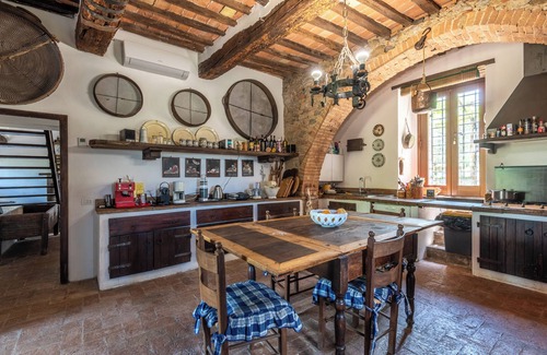 Murlo Apartamento | Apartamento 'Casa Gialla A Murlo' con piscina compartida, Wi-Fi y aire acondicionado