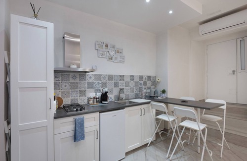 Quartieri Spagnoli Apartamento | Apartamento 'Casa Giulia' con Wi-Fi y aire acondicionado