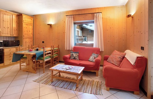 Valdisotto Apartamento | Apartamento 'Casa Grafa Bormio' con vistas a la montaña, jardín compartido y Wi-Fi