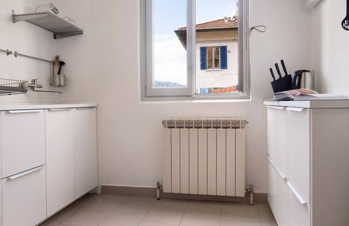 Laveno Apartamento | Apartamento 'Casa Corten Jardín Lago Maggiore' con jardín y Wi-Fi