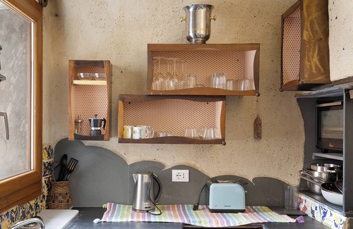 Tovo San Giacomo Apartamento | Apartamento 'Casa Gecko' con vistas a la montaña, terraza privada y Wi-Fi