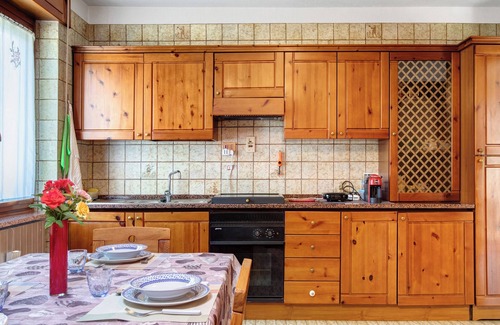 Aymavilles Apartamento | Apartamento 'Casa Lella Clemy' con vistas a la montaña, balcón y Wi-Fi
