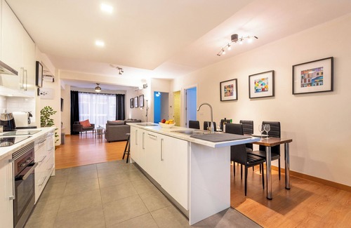 La Victoria Apartamento | Apartamento 'Casa Malaga' con terraza, aire acondicionado y Wi-Fi