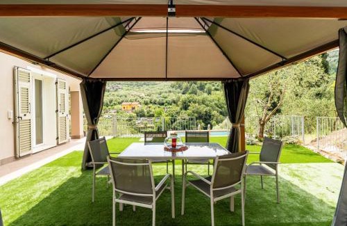 Pontedassio Apartamento | Apartment Casa Mimosa by Interhome