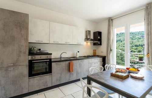 Pontedassio Apartamento | Apartment Casa Mimosa by Interhome
