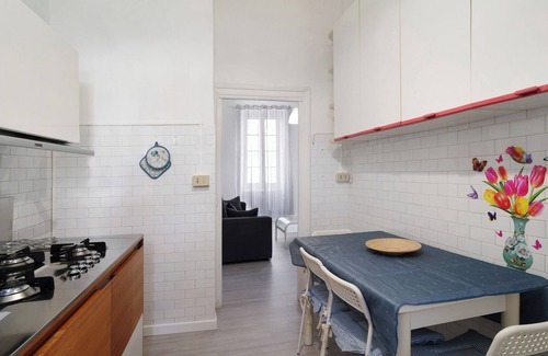 Arma di Taggia Apartamento | Apartamento 'Casa Paolino a 50 Metros del Mar' con Balcón