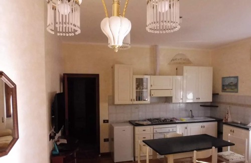Perfugas Apartamento | Apartamento "Casa Rosa" con vistas a la montaña, balcón y Wi-Fi