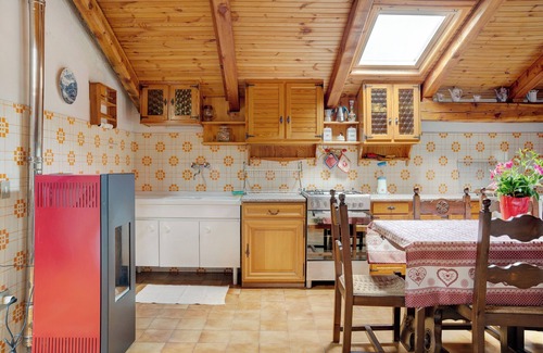Casteldelfino Apartamento | Apartamento "Casa Sasia" con vistas a la montaña y Wi-Fi