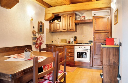Vernante Apartamento | Apartamento 'Casa Sul Fiume' con vistas a la montaña, balcón y Wi-Fi