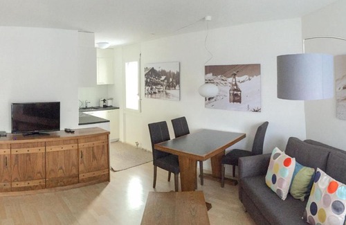 Flims Apartamento | Apartment Casa Tavaun A14 by Interhome