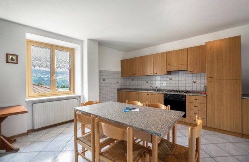 Brez Apartamento | Apartment 'Casa vacanze Rosa 6' with Mountain View, Balcony and Wi-Fi