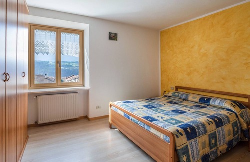 Brez Apartamento | Apartment 'Casa vacanze Rosa 2' with Mountain View, Balcony and Wi-Fi