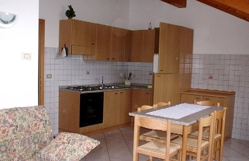 Brez Apartamento | Apartment 'Casa vacanze Rosa 9' with Mountain View, Balcony and Wi-Fi