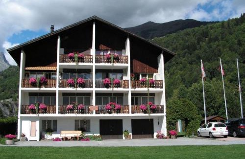 Reckingen Apartamento | Apartment Casa Yolanda Mireille by Interhome