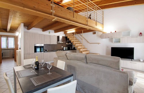 Piantedo Apartamento | Apartamento 'Casa Zia Dani' con vistas a la montaña, terraza privada y Wi-Fi