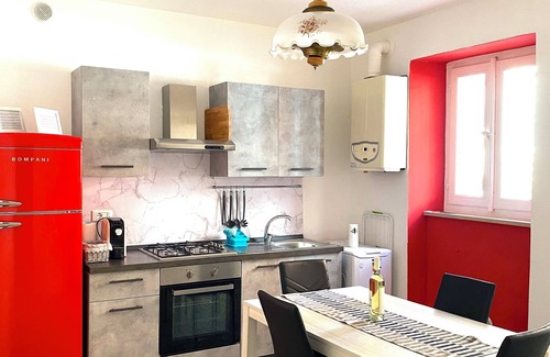 Cupra Marittima Apartamento | Apartment centrally located a 5-minute walk from the beach.