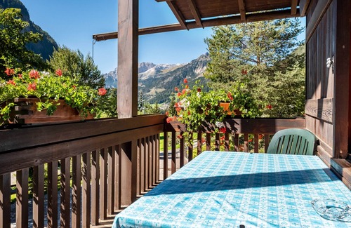 Canazei Apartamento | Apartamento "Cesa Soramurat 3" con vistas a la montaña, balcón y jardín compartido