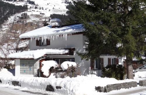 Engelberg Apartamento | Apartment Chalet Eien by Interhome