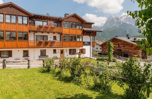 Sesto Apartamento | Apartamento 'Chalet Rudla B para 4 personas' con vistas a la montaña, jardín comunitario y Wi-Fi